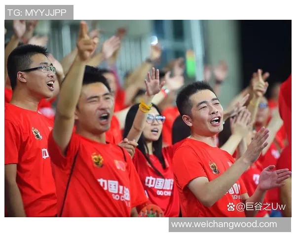 绿茵巨星荣耀登场盛典引爆全场球迷热情共赴璀璨足球之夜 绿茵巨星荣耀登场盛典引爆全场球迷热情共赴璀璨足球之夜